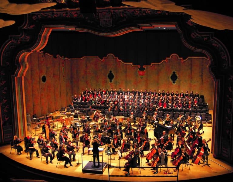 Home for the Holidays with Richmond Symphony offers in-person and